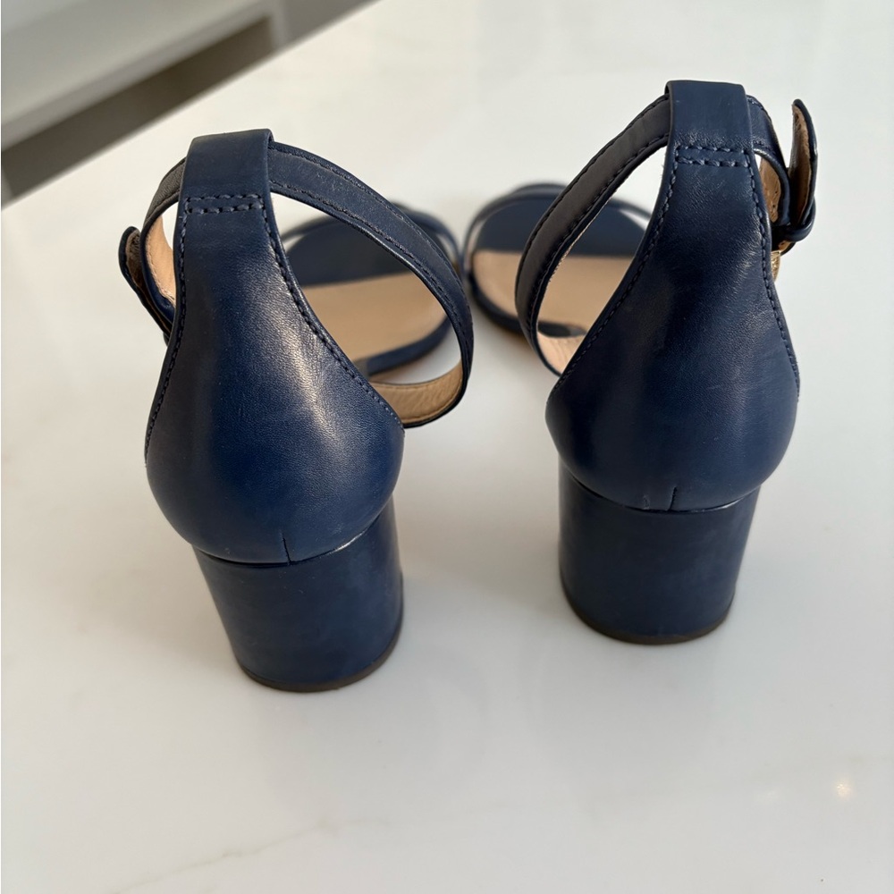 Navy Size 9 - Picture 3 of 5